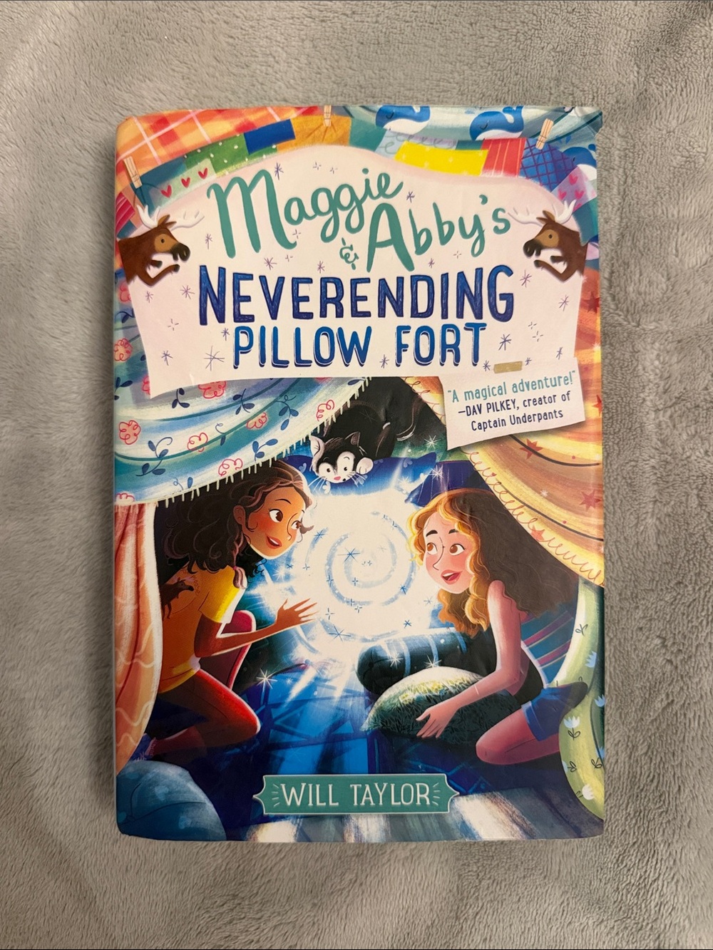 Harper Maggie & Abby's Neverending Pillow Fort - Hard copy